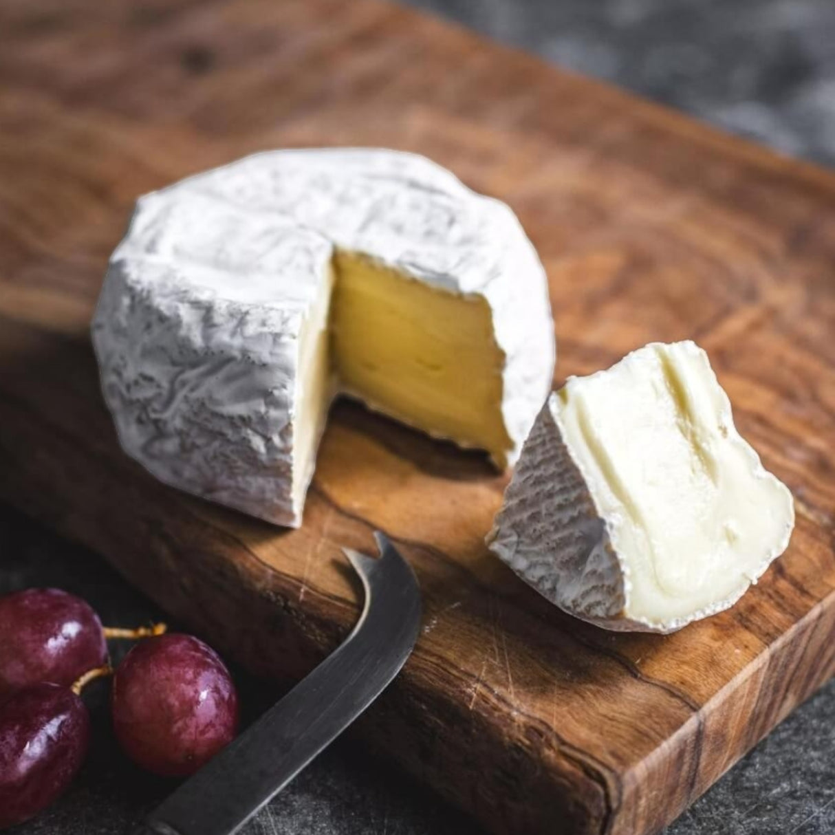 Simon Weaver - Cotswold Smoked Brie Organic 140g